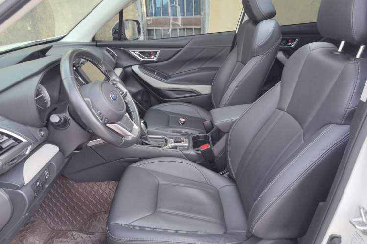 Used Subaru Forester 2024 2.5i AWD Premium Edition EyeSight Left Front Seat