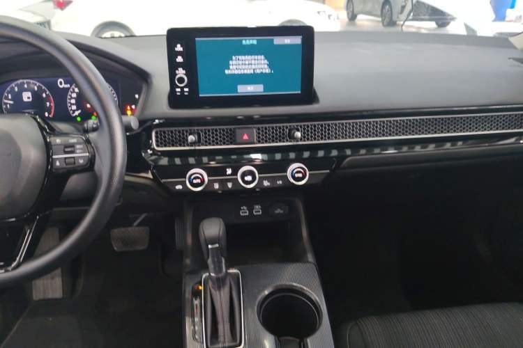 Used Honda Civic 2023 240TURBO CVT Dynamic Edition Audio And AC Panel