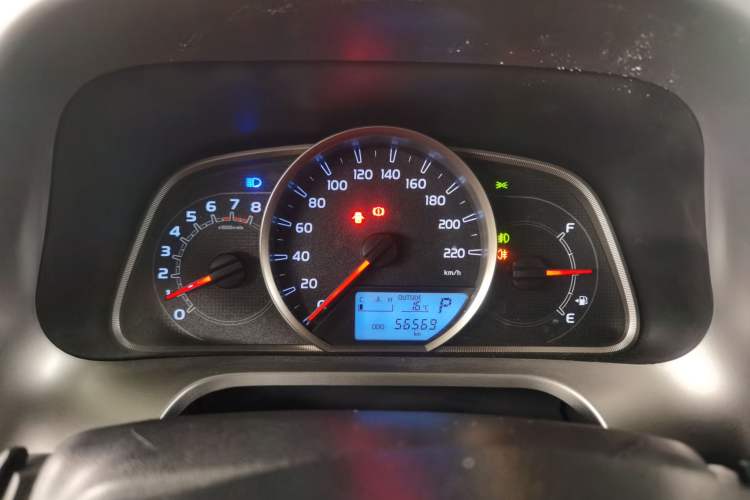 Used Toyota RAV4 2016 2.0L CVT Two-Wheel Drive Fashion Edition China V Standard
