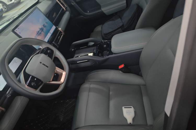 Used iCAR 03 2024 501km Four-wheel Drive Long-Range Advanced Version Left Front Seat