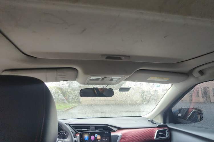 Used Nissan Lannia 2016 1.6L CVT Cool Edition Headliner