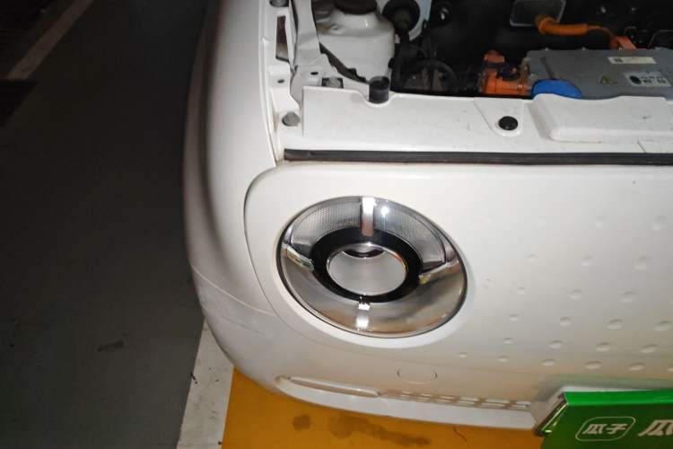 Used ORA Black Cat 2021 301 km Basic Version Right Front Headlight