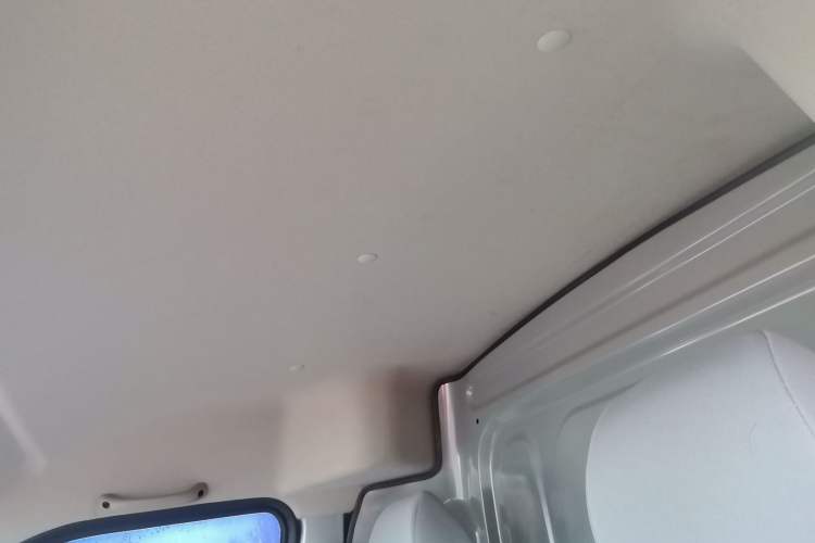 Used Jinbei Hiace X30 2023 1.5L Luxury Cargo Version 2/5-Seater SWC15M Headliner