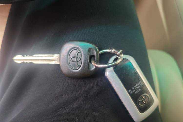 Used Toyota Highlander 2011 2.7L Two-Wheel Drive 5-Seater Sport Edition
