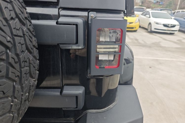 Used BAIC Off-Road BJ40 2018 PLUS 2.3T Automatic Four-Wheel Drive Flagship Version China V Emission Standard Exterior 3