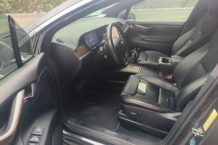 Used Tesla Model X 2019 Long-Range Version Interior 3