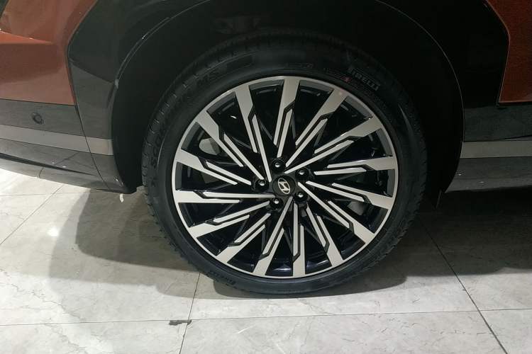 Used Hyundai Santa Fe 2024 2.0T Connoisseur Ultra
