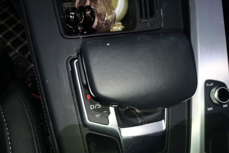 Used Audi A4L 2022 40 TFSI Fashion Dynamic Model
