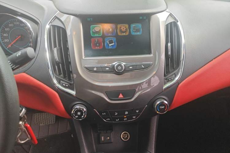 Used Chevrolet Cruze 2017 1.5L Automatic Pioneer Sunroof Edition Audio And AC Panel