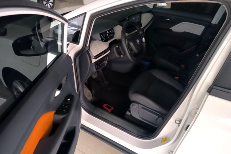Used Bestune NAT 2023 PRO Comfortable Travel Extended Range Battery-Swap Version 401km
