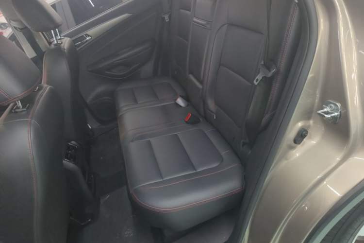 Used CHANGAN CS75 2016 1.8T Automatic Elite Model China IV Standard Left Rear Seat