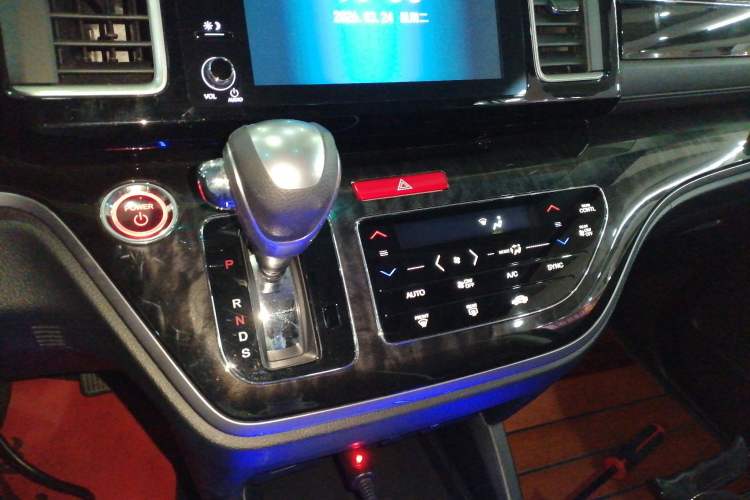 Used Honda Elysion 2019 2.0L Hybrid Luxury Edition