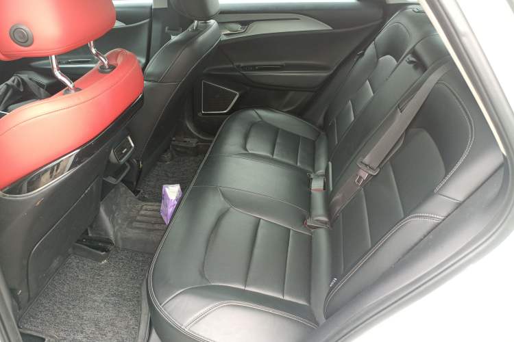 Used Geometry A 2022 Pro 430KM Commuter Edition Left Rear Seat