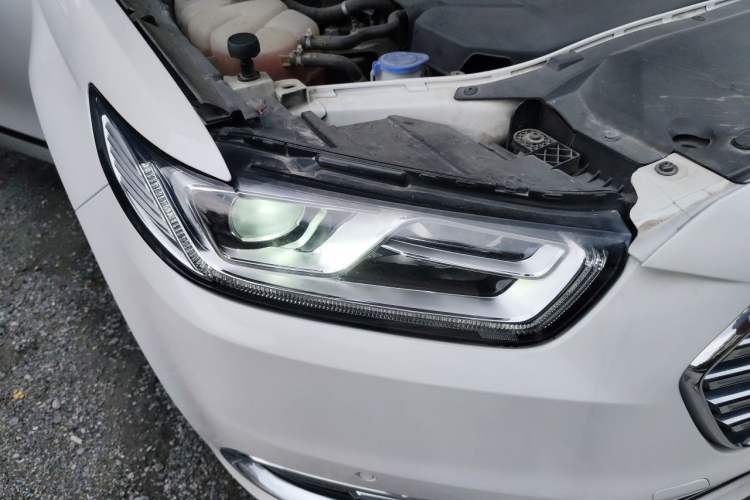 Used Ford Taurus 2015 EcoBoost 245 Luxury Model
