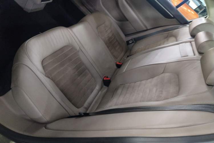 Used Volkswagen Magotan 2015 Facelift 1.8TSI Luxury Model Left Rear Seat