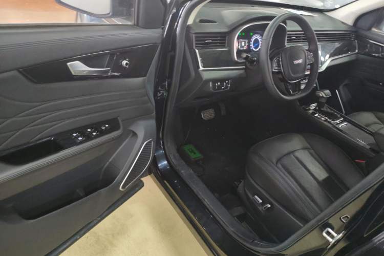 Used Sinotruk VGV U70 2021 1.5T Automatic Youyue Edition 7-Seater Driver Seat