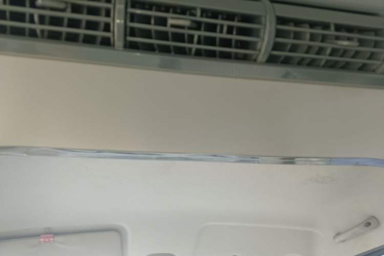 Used BAIC Changhe Freedom 2014 1.0L Hongyun Edition Economy Model DA465QA Headliner