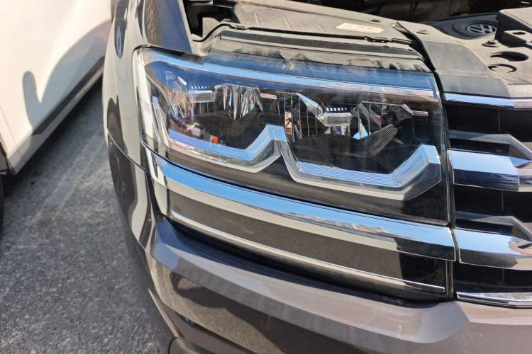 Used Volkswagen Teramont 2017 380TSI Four-Wheel Drive Luxury Edition Right Front Headlight