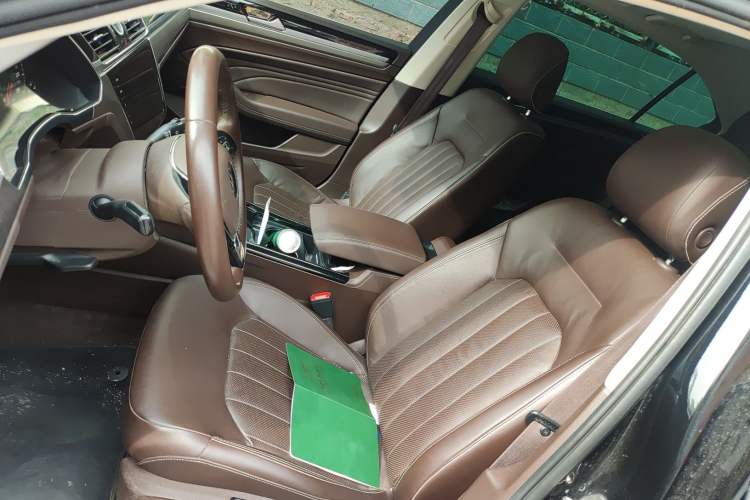 Used Volkswagen Phideon 2021 380TSI Luxury Edition Left Front Seat