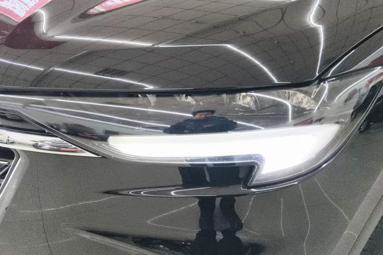 Used Buick Envision 2022 Encore Plus 652T Five-Seat All-Wheel-Drive Luxury Model