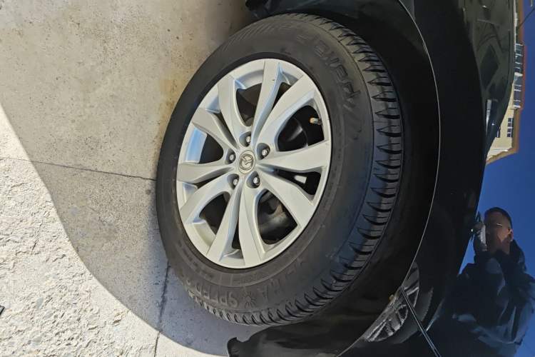 Used Mazda CX-7 2014 2.3T Smart All-Wheel Drive Supreme Edition Right Front Wheel Hub