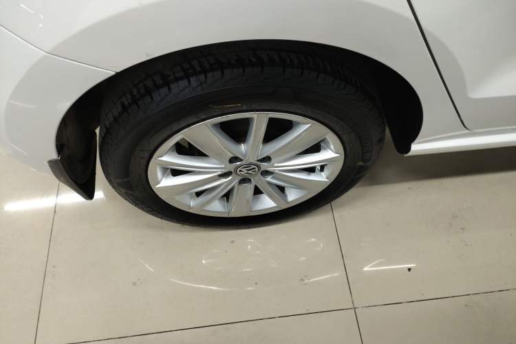 Used Volkswagen Polo 2014 1.6L Automatic Comfort Edition
