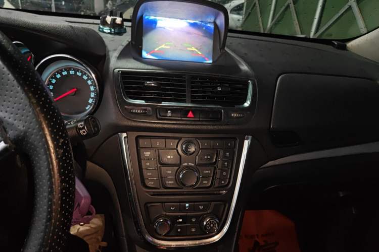 Used Buick Encore 2015 1.4T Automatic Two-Wheel Drive Urban Elite Version
