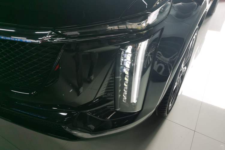 Used Cadillac XT5 2025 2.0T Platinum Edition