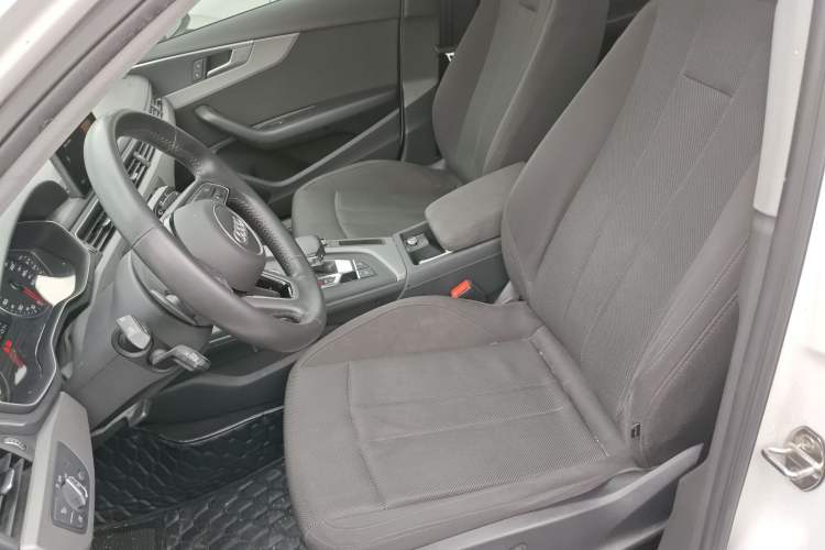 Used Audi A4L 2018 30th Anniversary Edition 40 TFSI Trendy Model