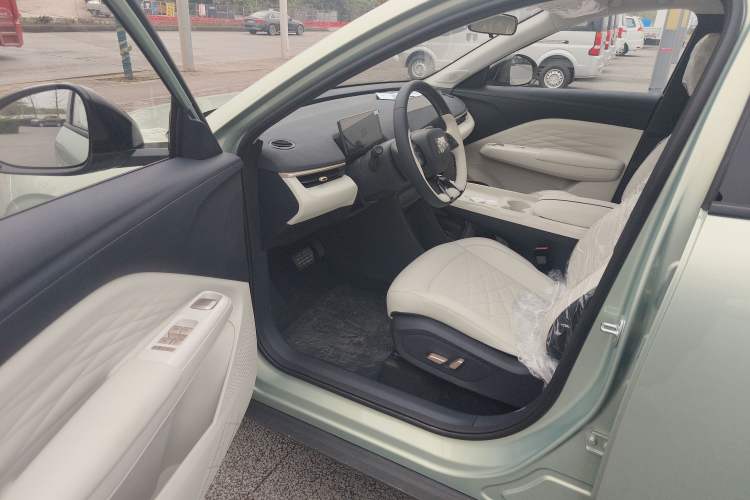 Used ARCFOX T1 2025 Model 425 PLUS
