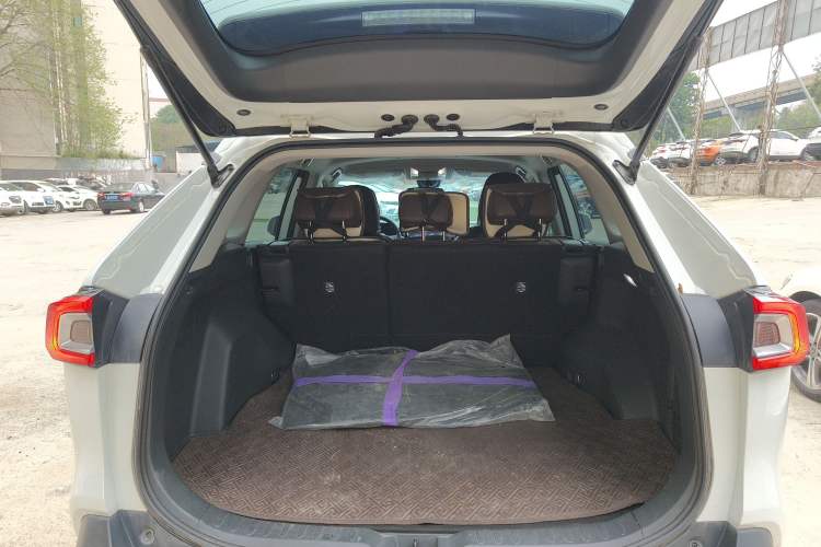 Used Toyota Wildlander 2024 2.0L CVT Two-Wheel Drive Leading Edition