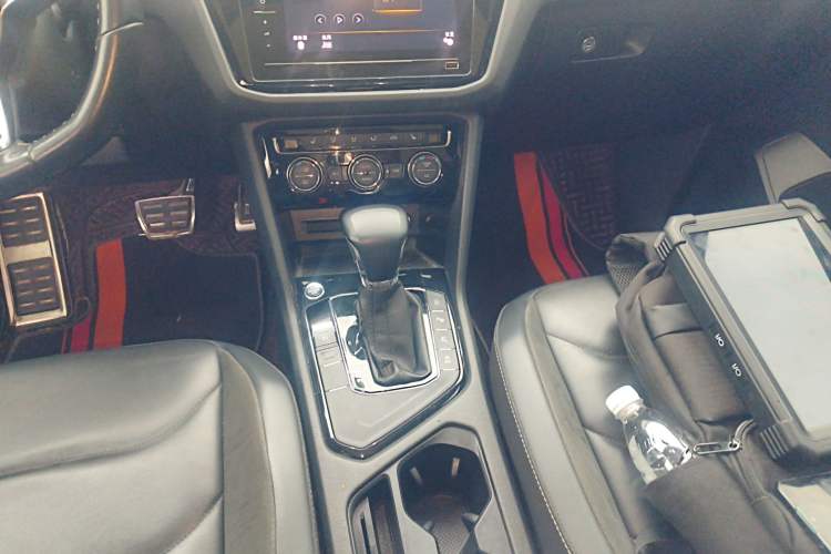 Used Volkswagen Tiguan L 2021 330TSI Automatic Two-Wheel Drive R-Line Enhanced Edition
