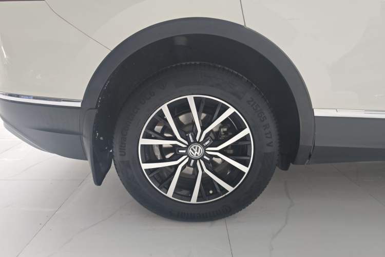 Used Volkswagen Tiguan L 2018 330TSI Automatic Two-Wheel Drive Luxury Edition Right Rear Wheel Hub