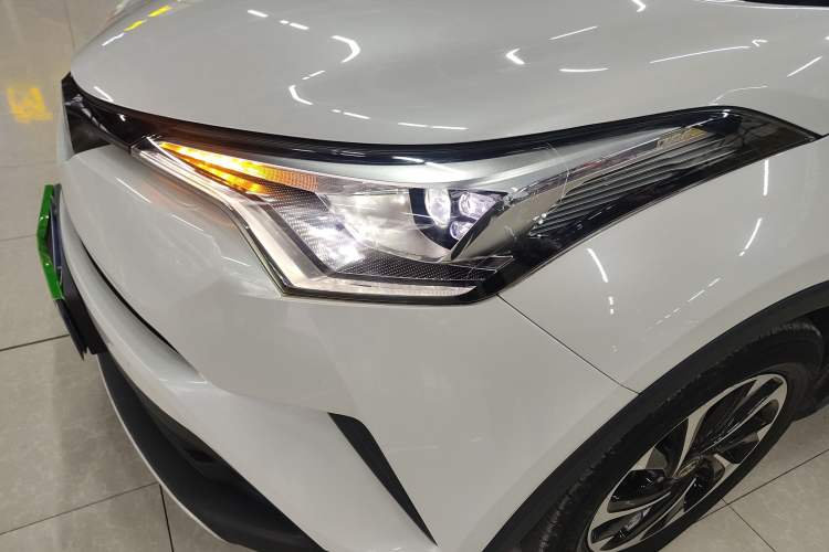 Used Toyota IZOA 2020 2.0L Yichi Version