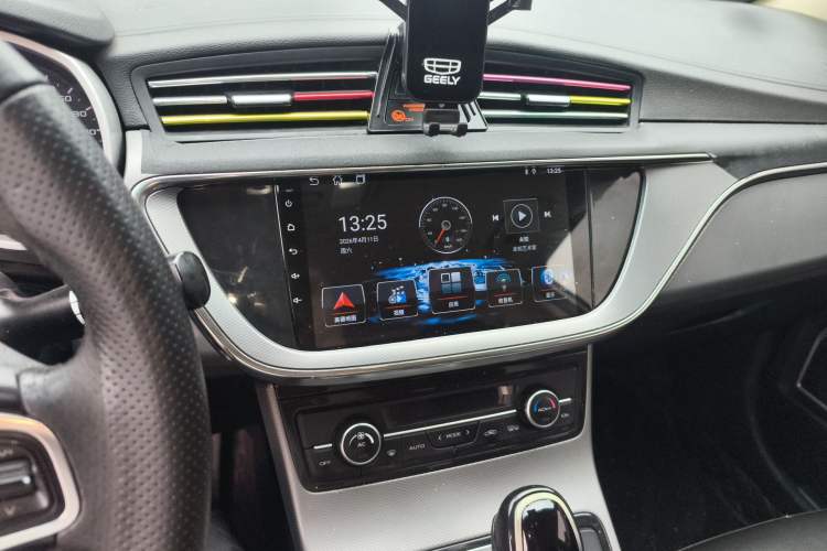 Used Geely Auto Emgrand GL 2018 1.8L DCT Elite Smart Connectivity Version Audio And AC Panel