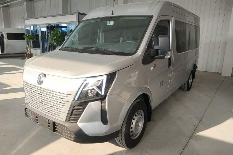 Used Dongfeng Yufeng 2023 V9+ 2.0T Manual Front-Wheel-Drive Multi-Function Mid-Roof Van with 7/8/9 Seats