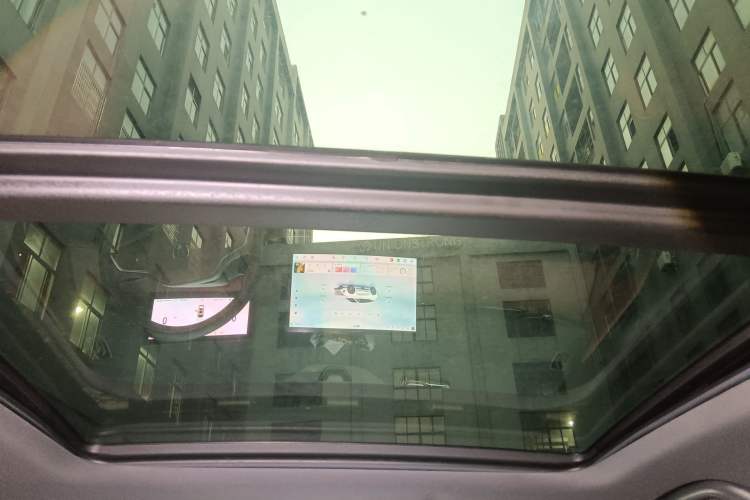 Used CHANGAN UNI-Z New Energy 2024 Blue Whale Smart Electric iDD 125km Beyond Edition
