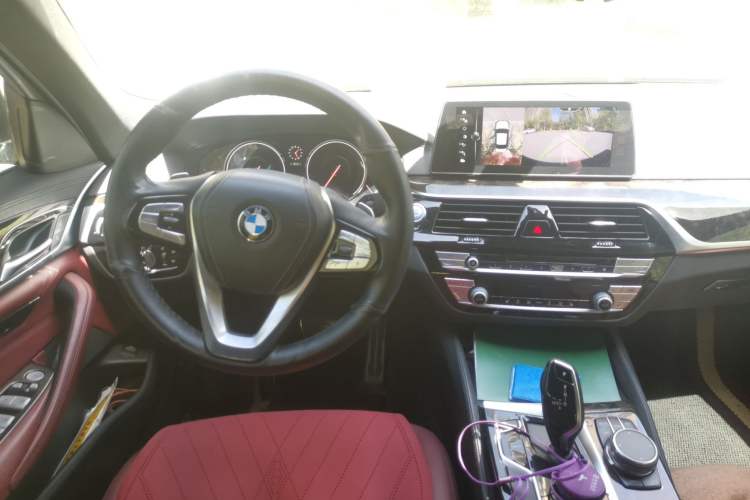 Used BMW 5 Series 2018 Restyled 530Li Leading Edition M Sport Package
