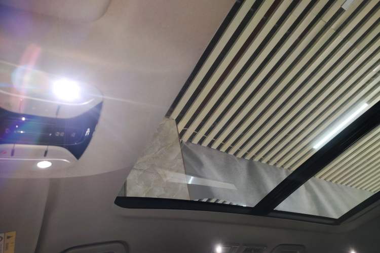 Used GAC Trumpchi GS8 2017 320T Two-Wheel Drive Luxury Smart Connectivity Version (7 Seats)