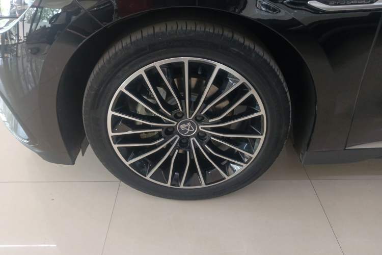 Used BYD Han 2024 EV Glory Edition 506KM Front-Wheel-Drive Premium Model Left Front Wheel Hub