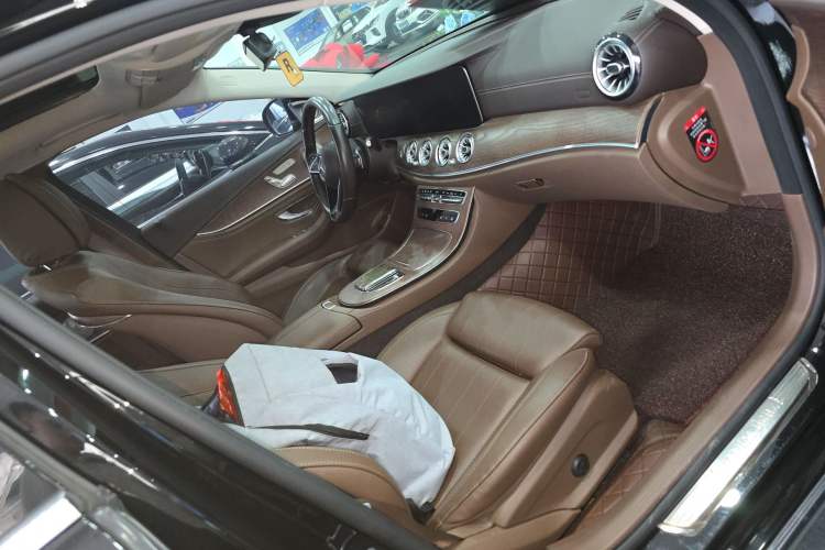 Used Mercedes-Benz E-Class 2023 Facelift E 260 L