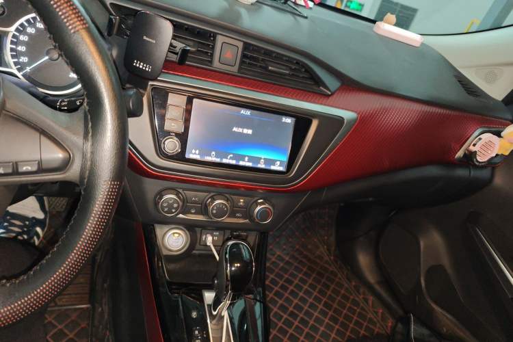 Used Nissan Lannia 2016 1.6L CVT Smart Cool Edition Audio And AC Panel