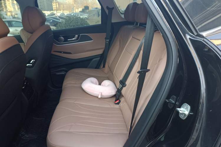 Used Chery Tiggo 8 L 2024 2.0T Two-Wheel Drive Prestige Version 5 Seats
