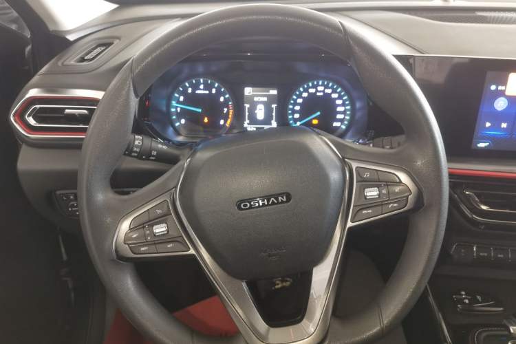 Used CHANGAN OSHAN X5 2021 1.6L CVT Luxury Version Steering Wheel