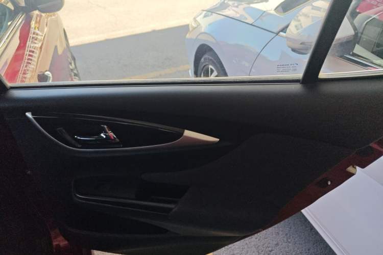 Used Honda Crider 2013 1.8L automatic luxury edition