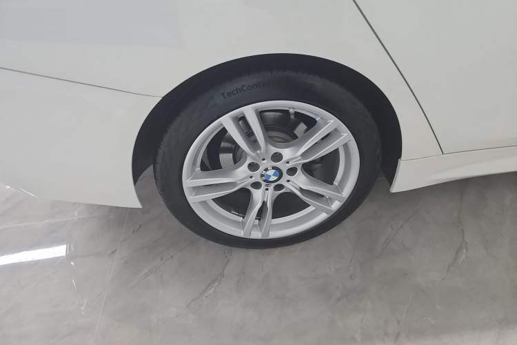 Used BMW 4 Series 2019 425i Gran Coupe M Sport Package Right Rear Wheel Hub