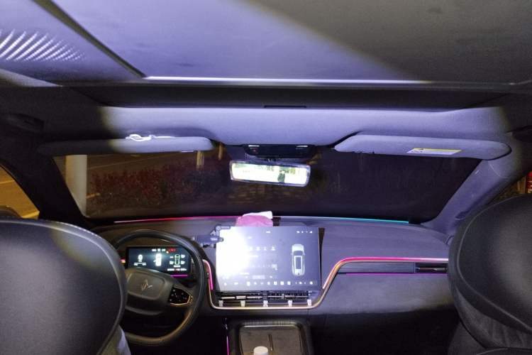 Used Dongfeng eπ eπ008 2024 210Max Range-Extended Version 6 Seats
