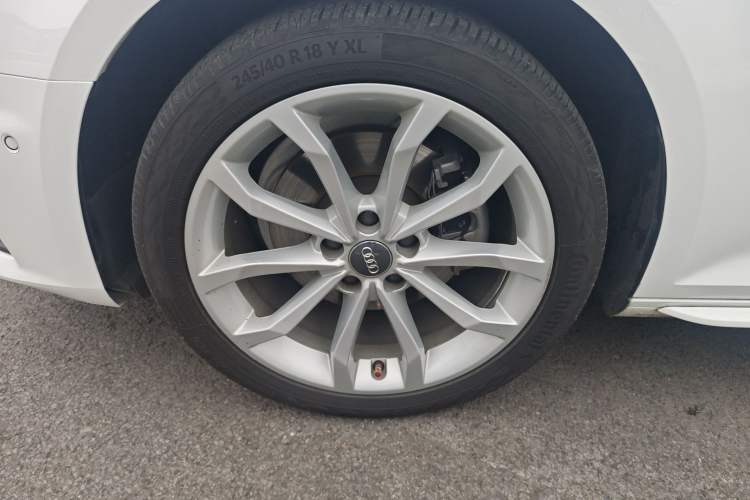 Used Audi A4L 2019 40 TFSI Fashion Edition China VI Emission Standard