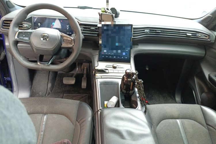 Used Nio EC6 2020 605 km Sport Edition Center Console