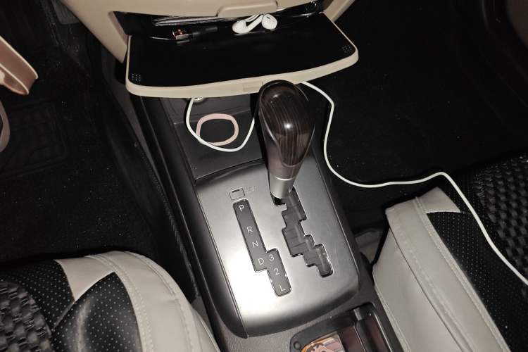 Used Hyundai Celesta 2015 1.6L Automatic Comfort Model
